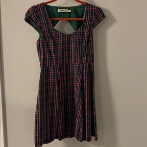 Plaid short sleeve dress with back cut out